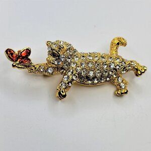 CHASING Butterfly Crystal Studded Cat Brooch Pin